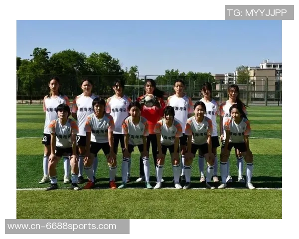 赤脚足球女的梦想与坚持在绿茵场上绽放光彩的故事 赤脚足球女的梦想与坚持在绿茵场上绽放光彩的故事